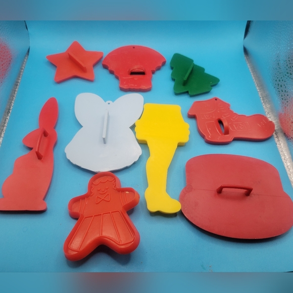 Vintage Plastic Cookie Cutters Lot - Picture 5 of 7